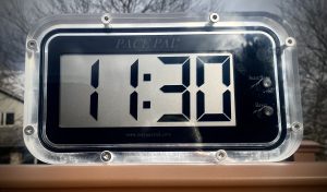 LCD UNDERWATER PACE CLOCK (Liquid Crystal Display Reflecting Ambient Light) - Image 2